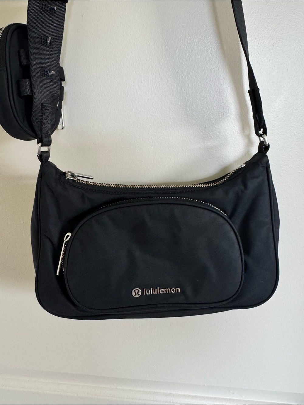 RARE Lululemon Crossbody Bag 2L w/ Nano Pouch Black Discontinued Flawed